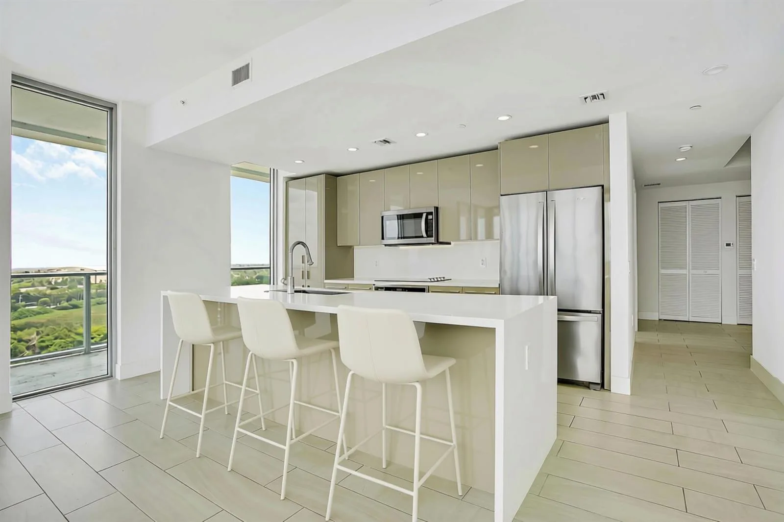 2000 Metropica Way # 1503, Sunrise, FL 33323 photo 2