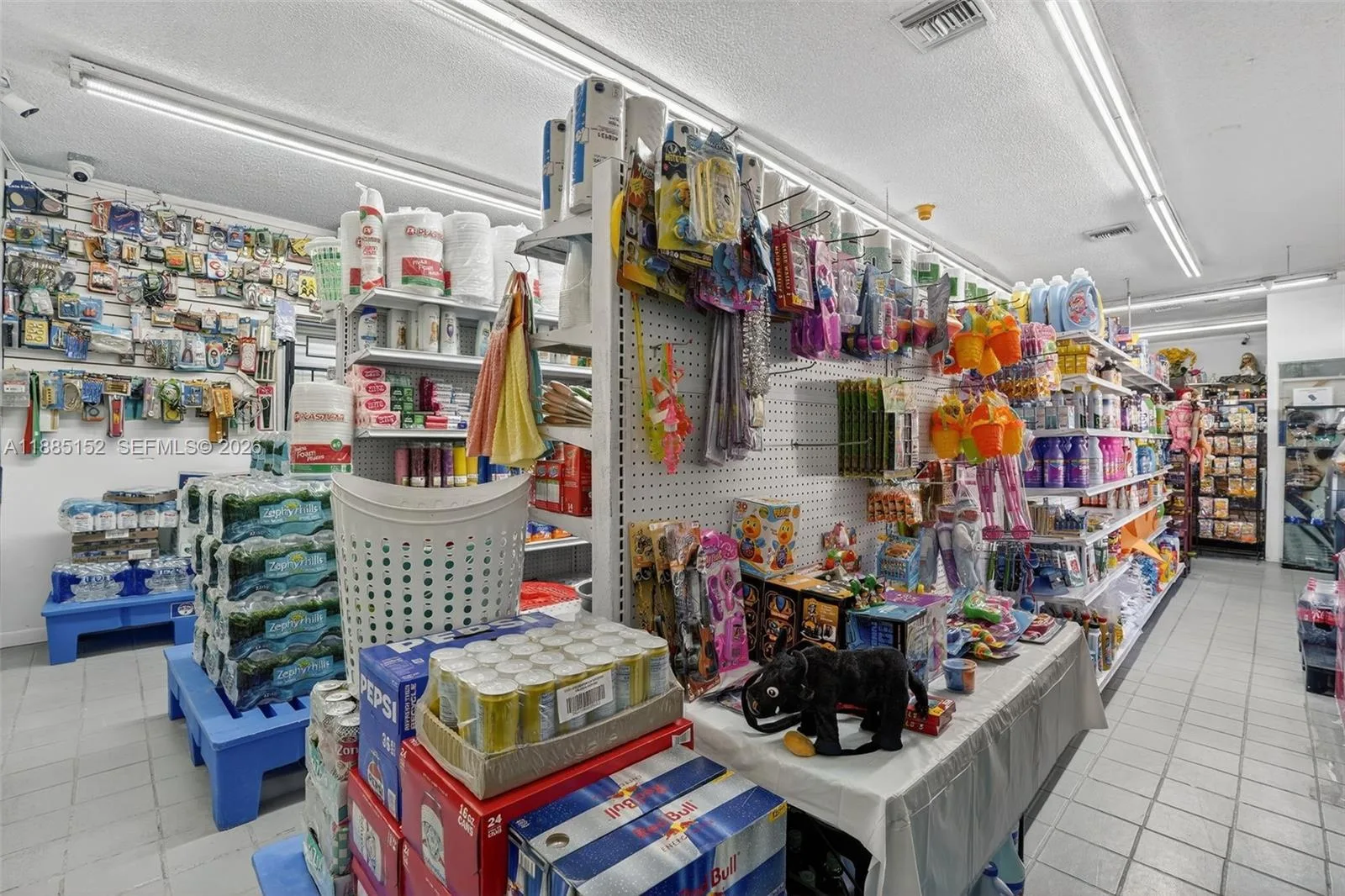 Convenience Store For Sale In Miami, Miami, FL 33135 photo 4