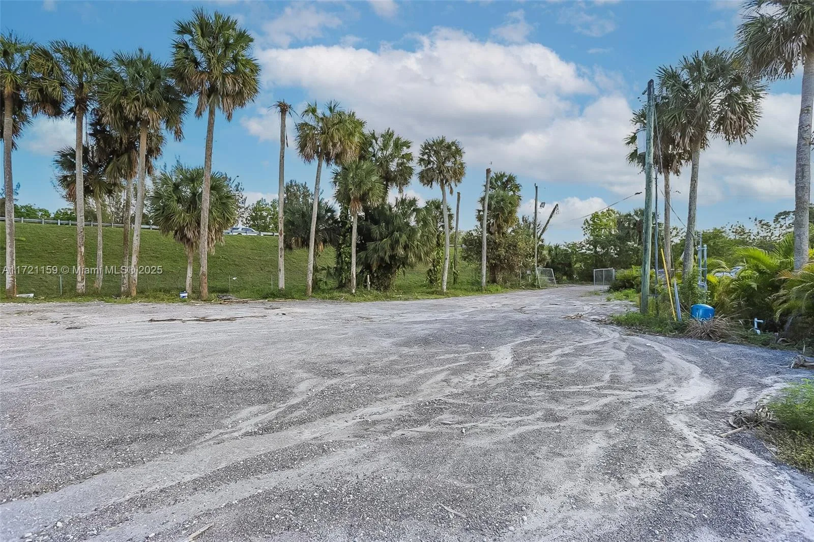 7601 Ellen Ln, West Palm Beach, FL 33411 photo 4