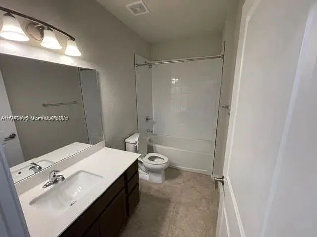 1025 NW 5th St, Florida City, FL 33034 photo 4
