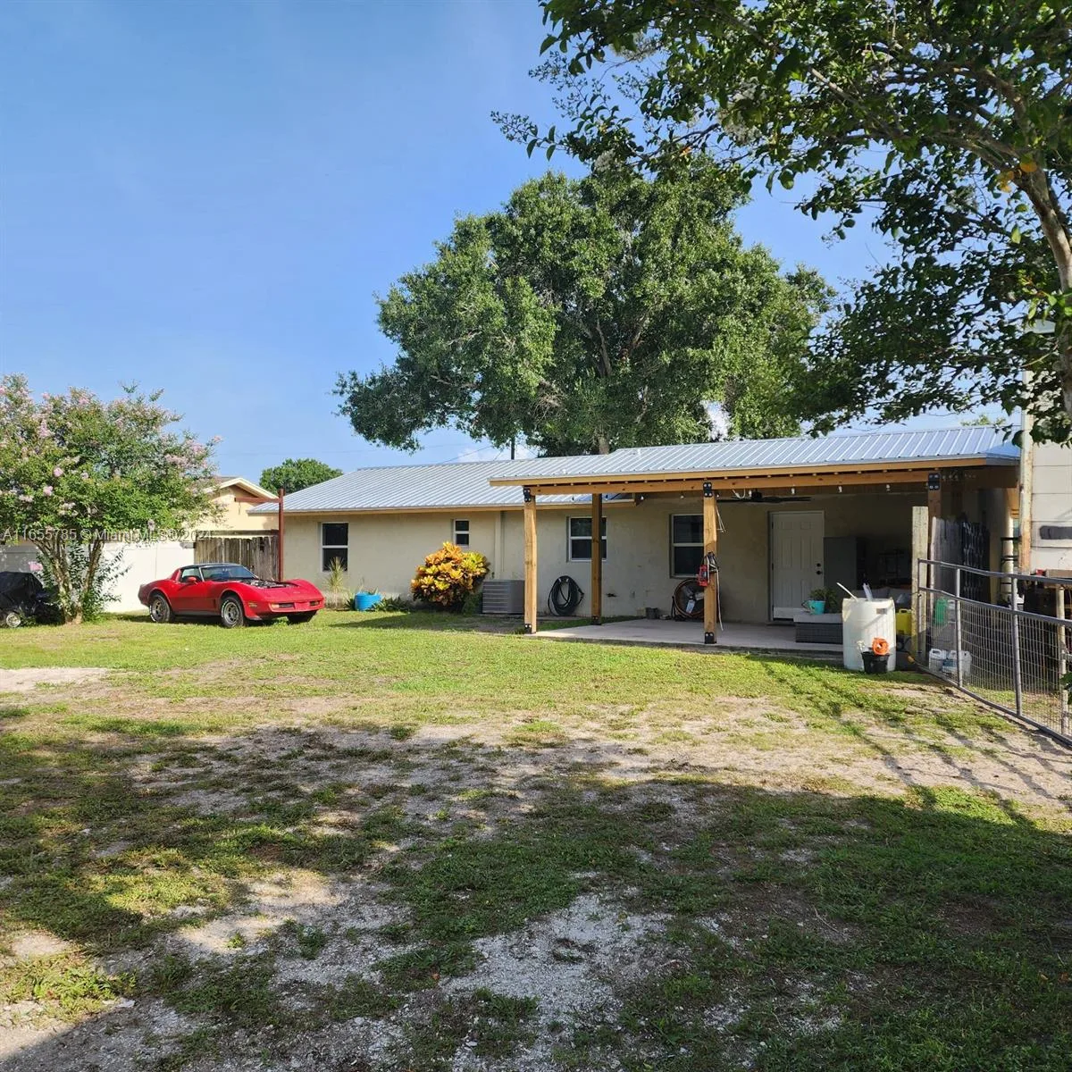 737 NW 21st Lane, Okeechobee, FL 34972 photo 2