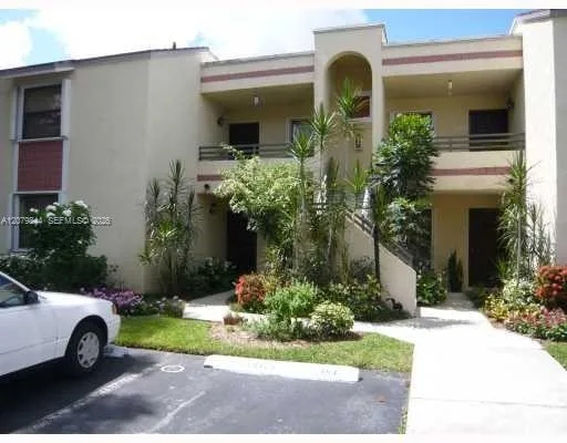 1060 N Hiatus Rd # 1060, Pembroke Pines, FL 33026