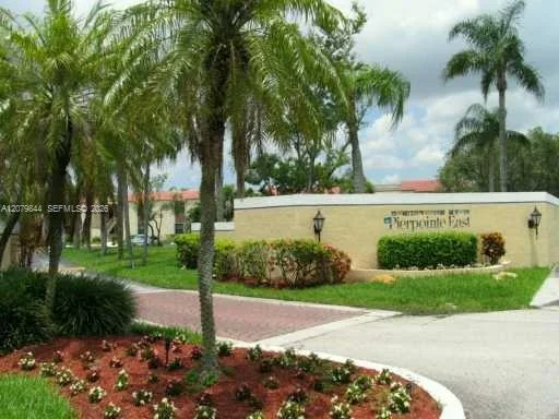 1060 N Hiatus Rd # 1060, Pembroke Pines, FL 33026 photo 2