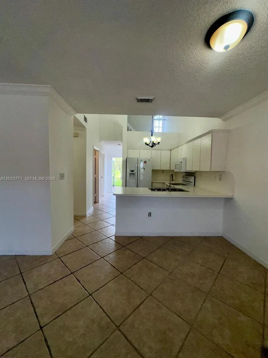 15334 SW 36th Ter # 15334, Miami, FL 33185 photo 4