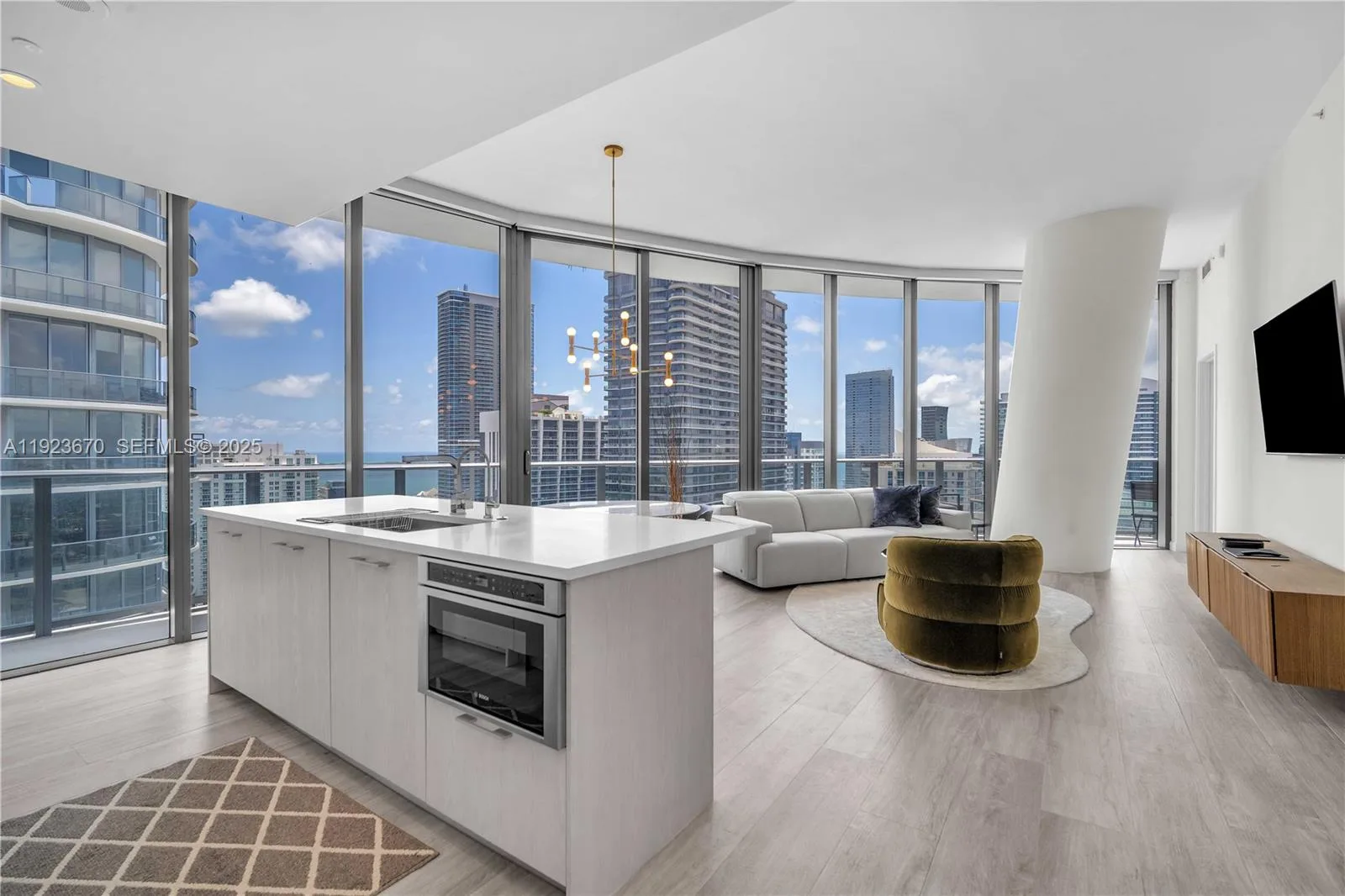 55 SW 9th St # 4403, Miami, FL 33130