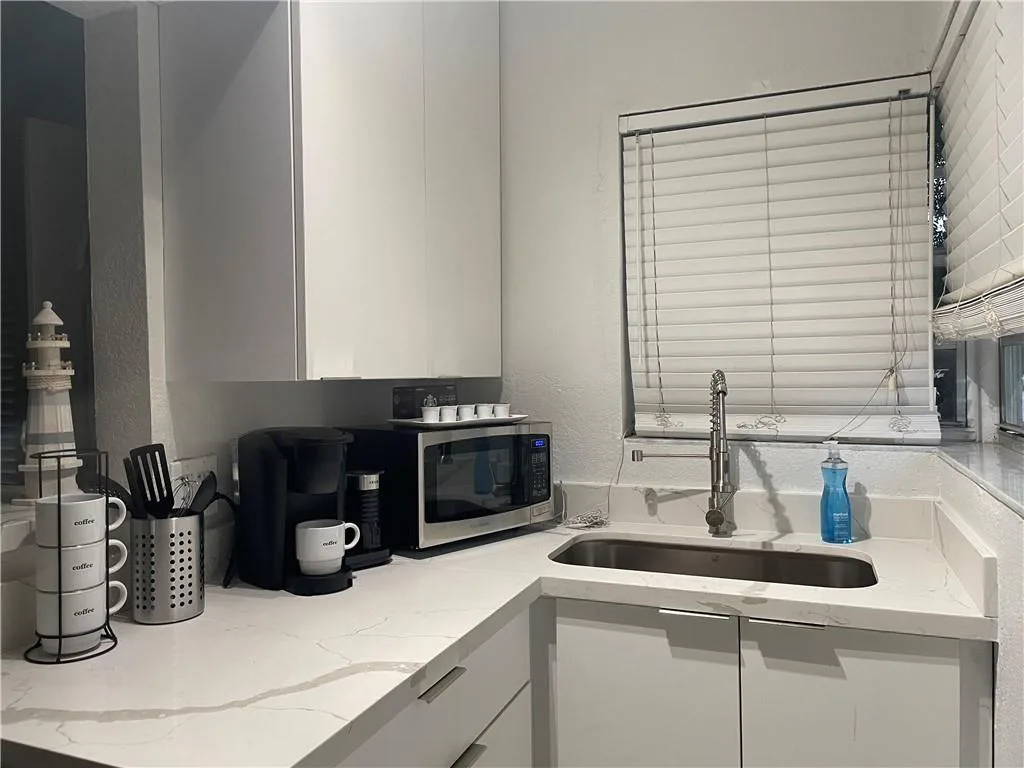 17 NE 9th Avenue # 2, Fort Lauderdale, FL 33301 photo 5