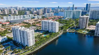 ADMIRALS PORT CONDO