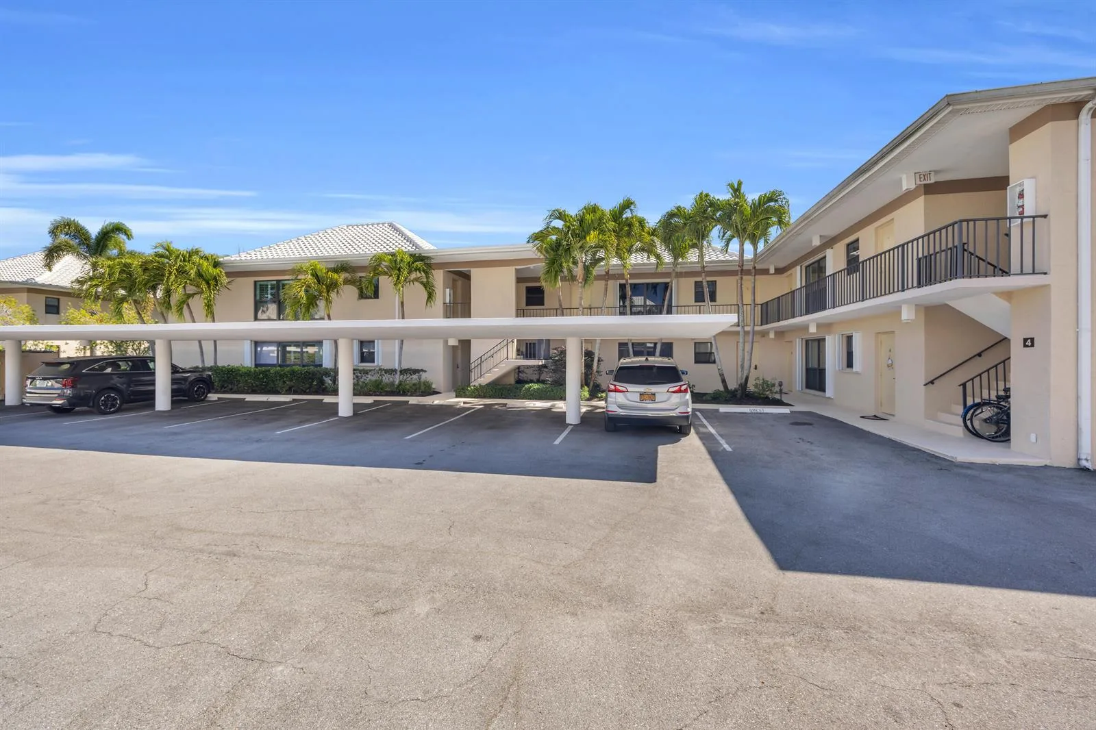 4 SE Turtle Creek Drive # E, Jupiter, FL 33469