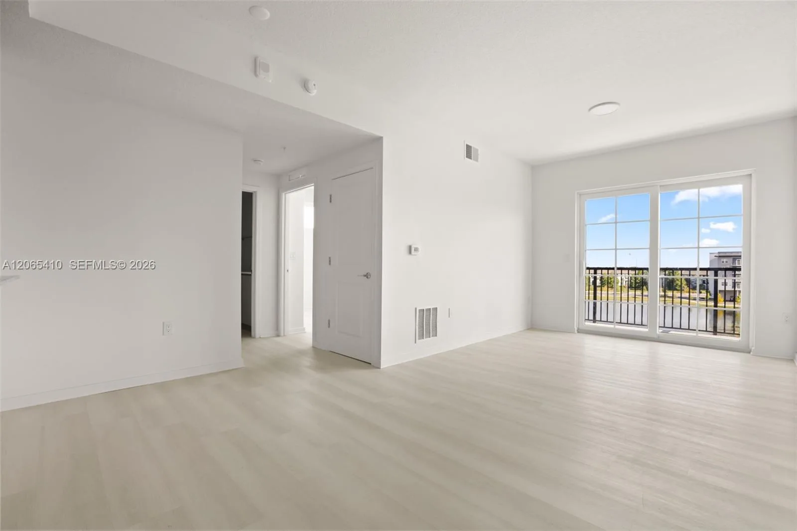 5563 Millenia Park Blvd # 401, Orlando, FL 32839 photo 6