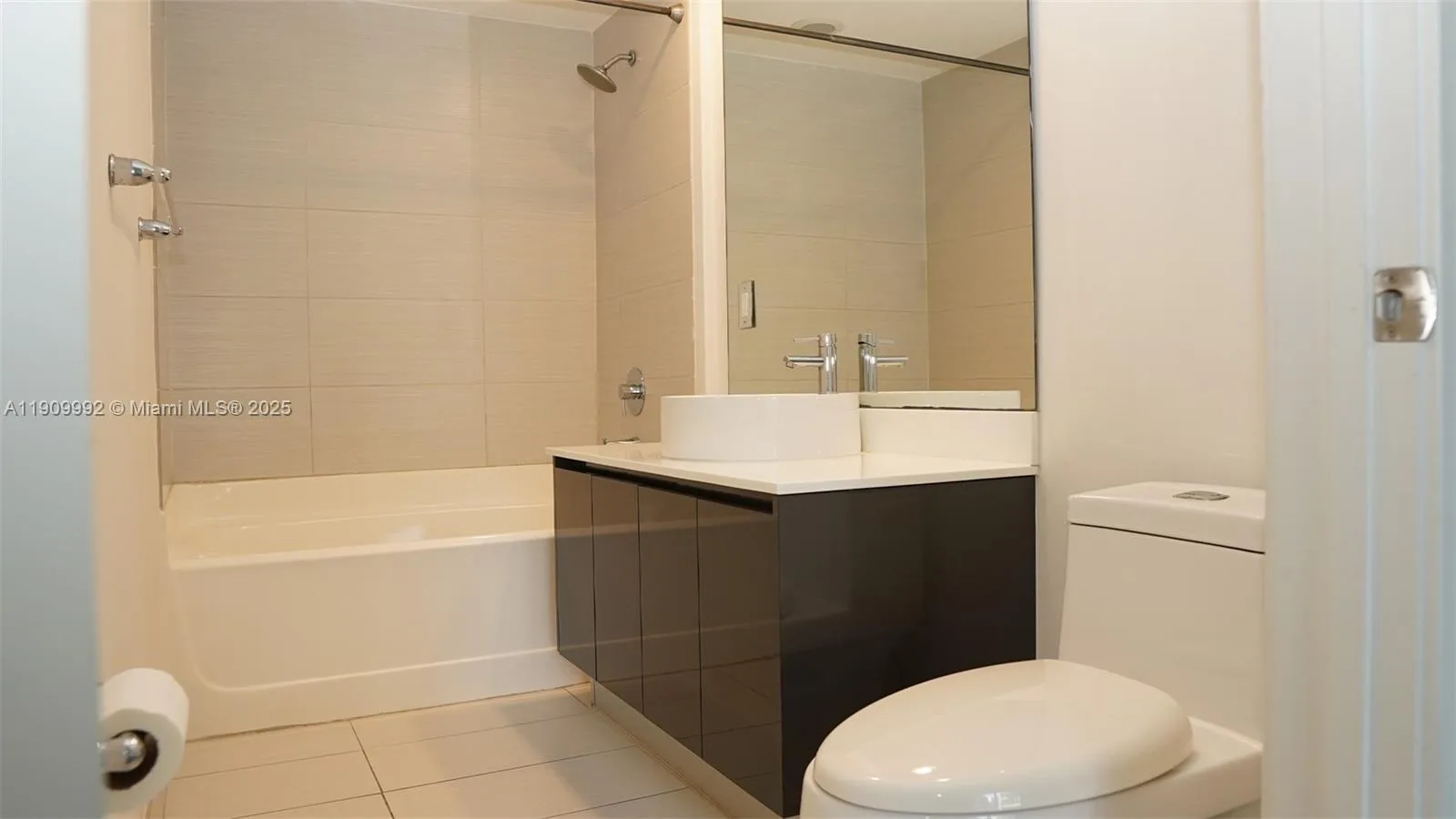 31 SE 6th St # 1108, Miami, FL 33131 photo 13