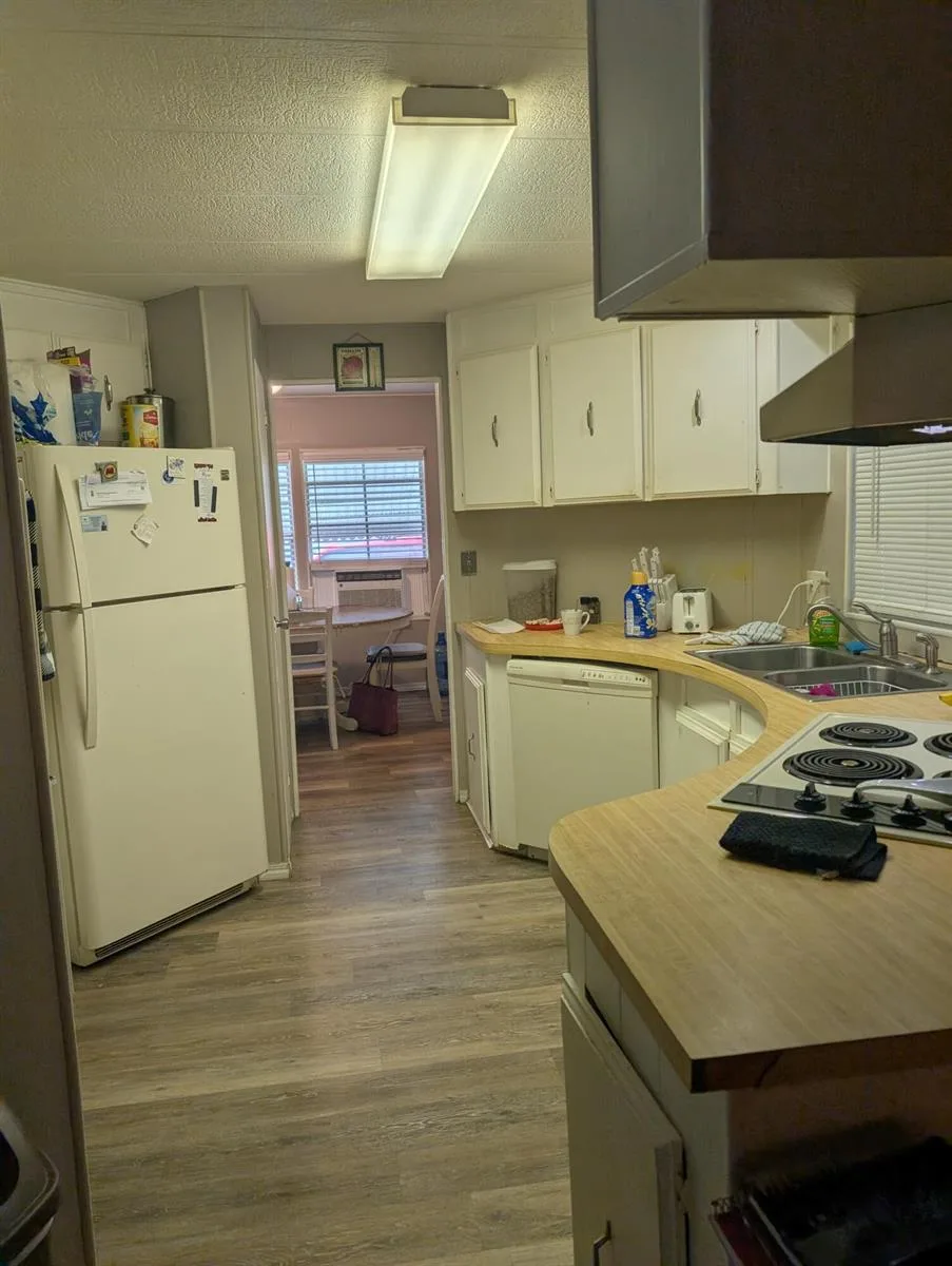 32 Manor Drive, Fort Pierce, FL 34982 photo 13