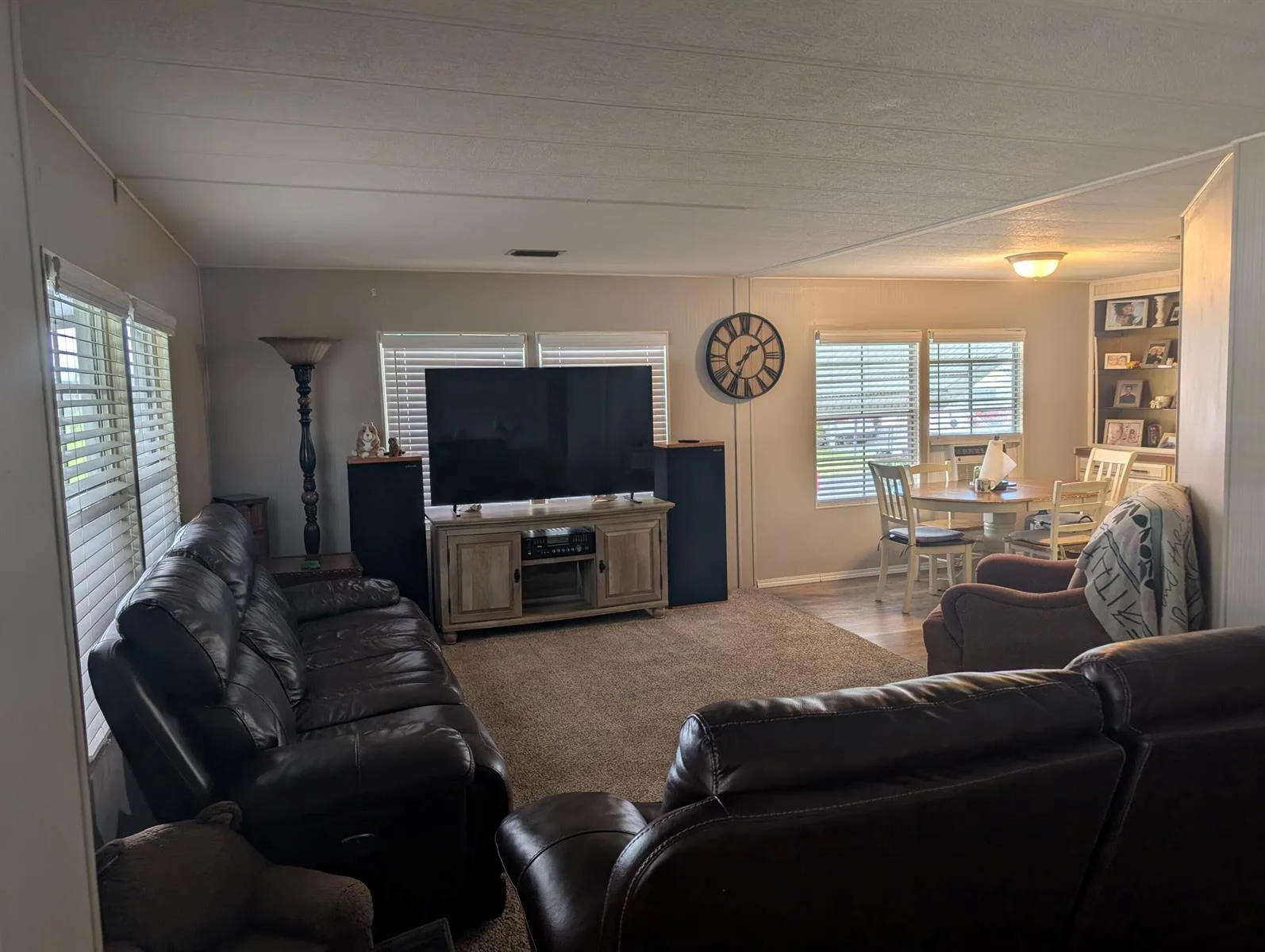 32 Manor Drive, Fort Pierce, FL 34982 photo 4
