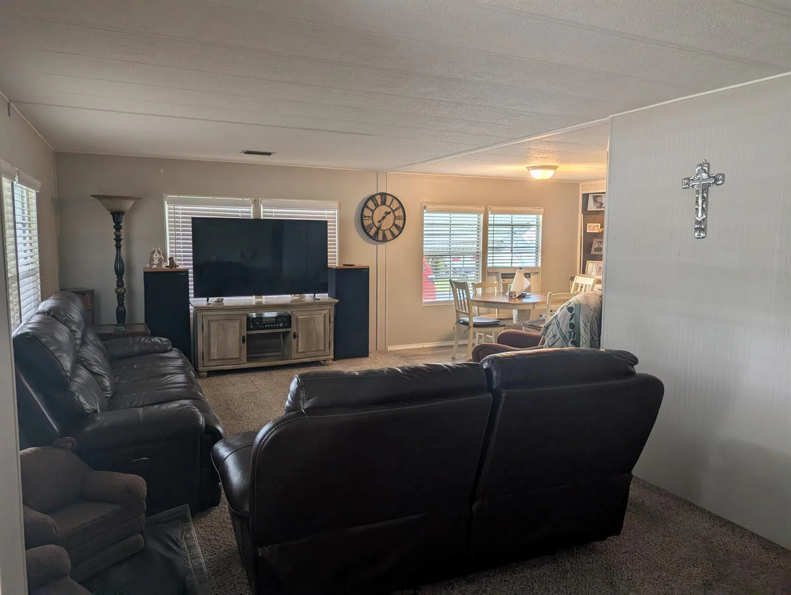 32 Manor Drive, Fort Pierce, FL 34982 photo 5