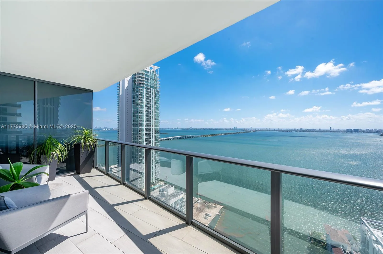 460 NE 28th St # 3208, Miami, FL 33137