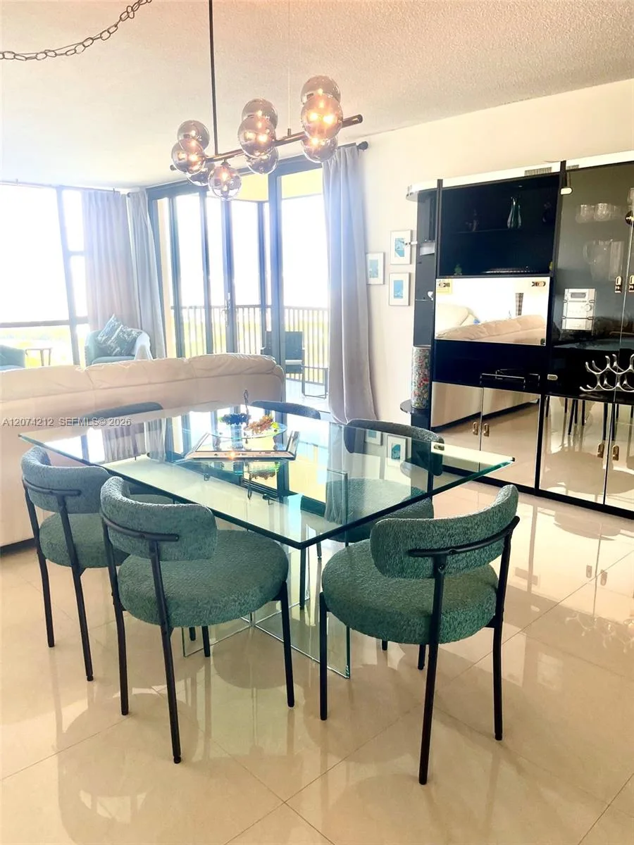 20379 W Country Club Dr # 2433, Aventura, FL 33180 photo 4