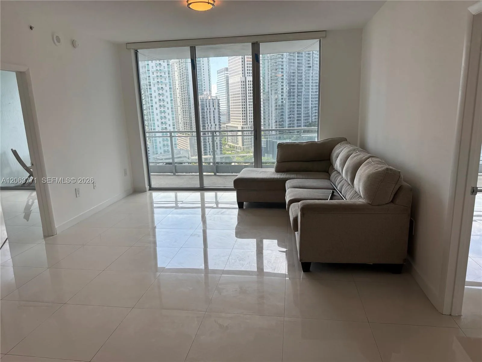 90 SW 3rd St # 2314, Miami, FL 33130 photo 4