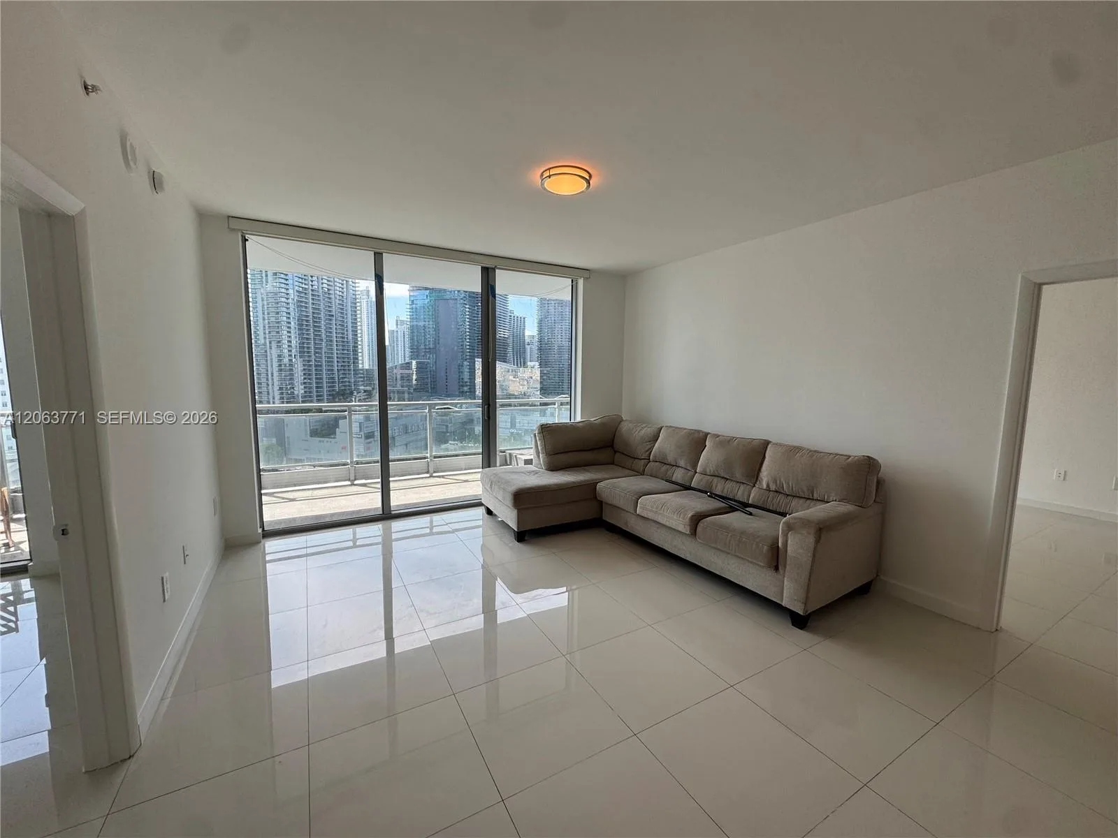 90 SW 3rd St # 2314, Miami, FL 33130 photo 5