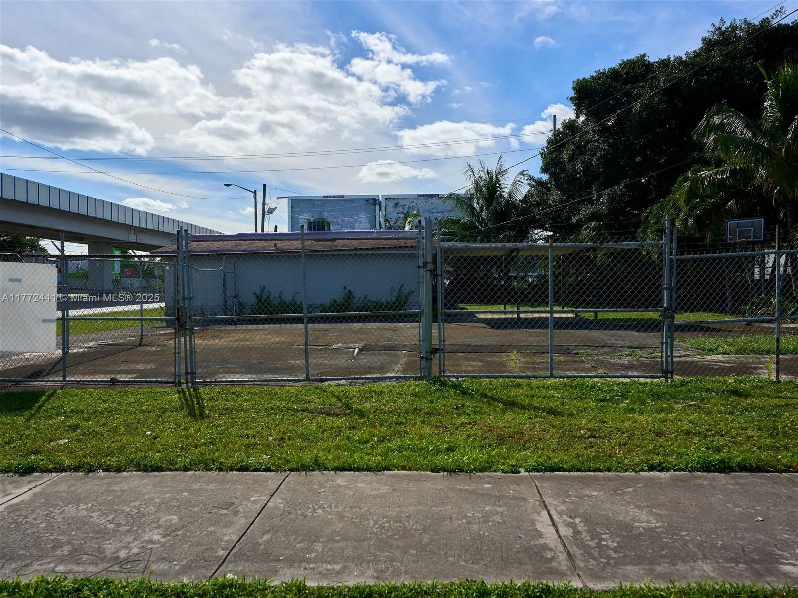 5832 NW 27th Ave, Miami, FL 33142 photo 9