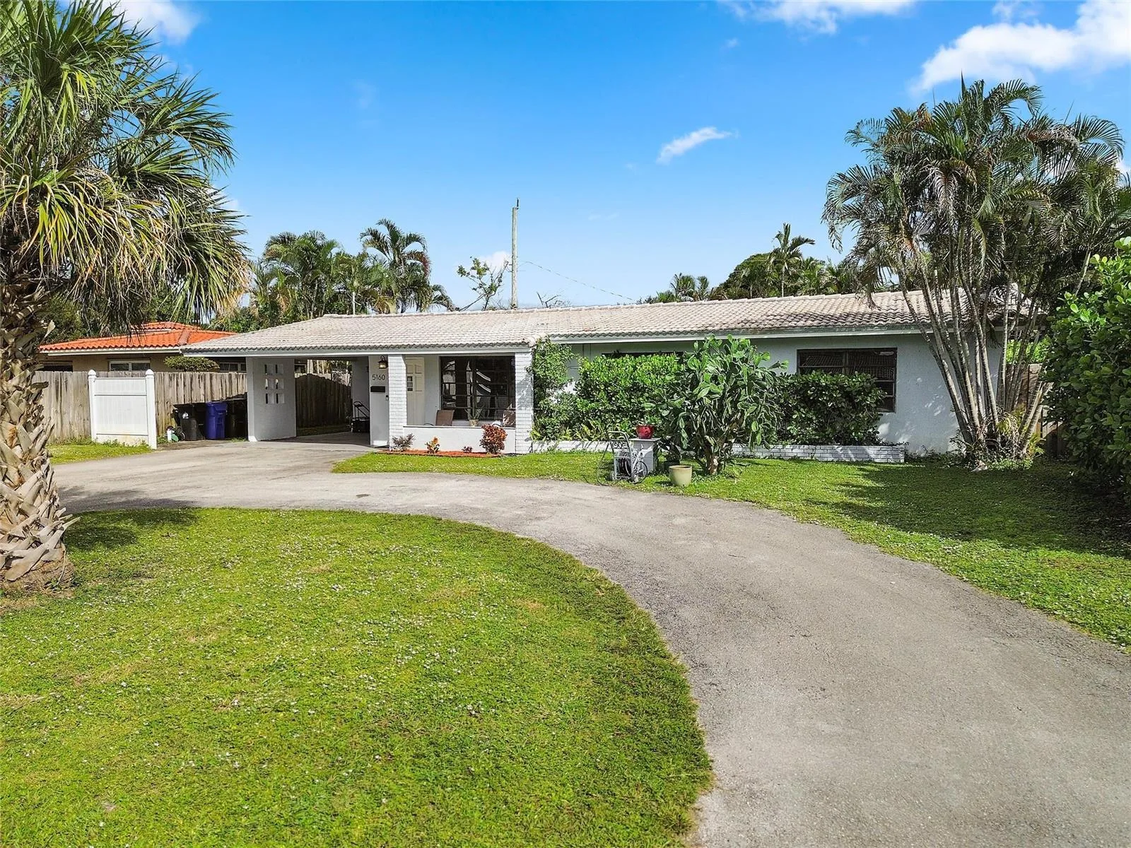 5160 NE 18th Terrace, Fort Lauderdale, FL 33308