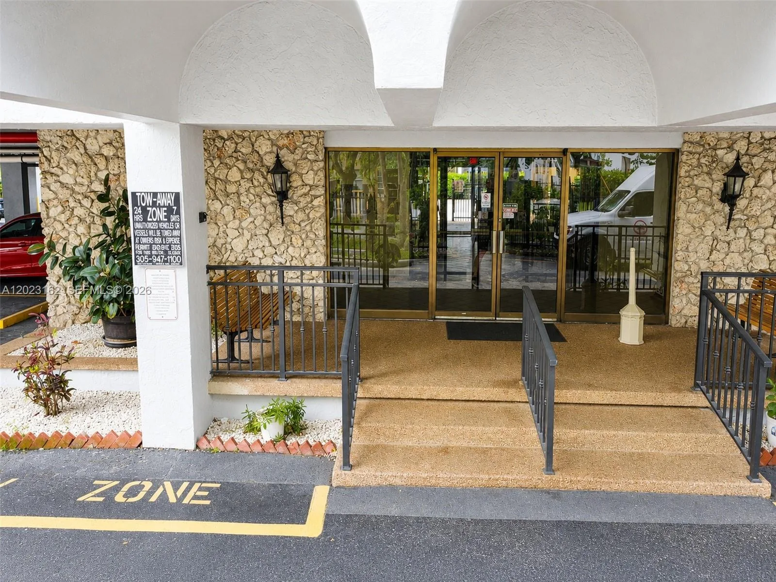 1470 NE 125th Ter # 809, North Miami, FL 33161 photo 2
