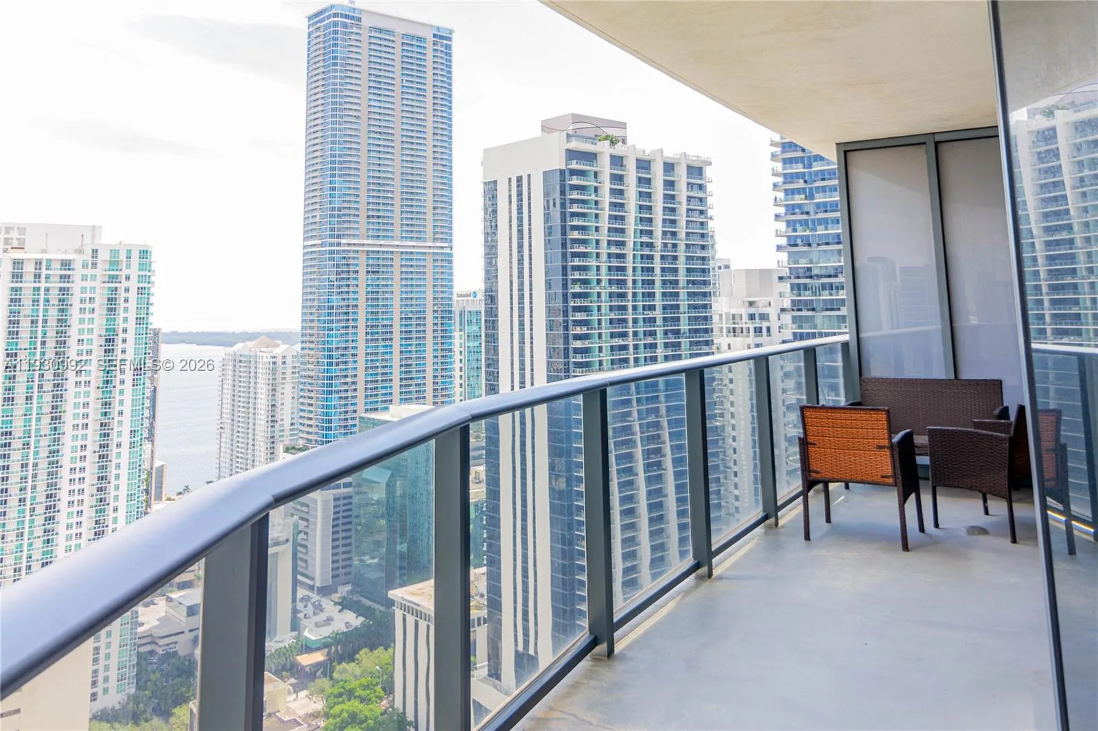 45 SW 9th St # 3601, Miami, FL 33130 photo 2