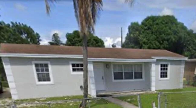 2885 NW 155th Terrace, Miami, FL 33054 photo 2