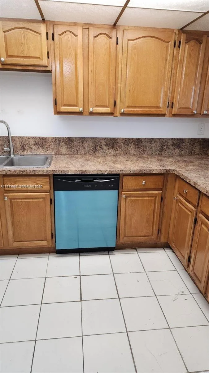 10000 NW 80th Ct # 2415, Hialeah Gardens, FL 33016 photo 6