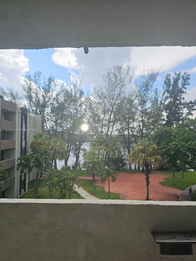 10000 NW 80th Ct # 2415, Hialeah Gardens, FL 33016 photo 8