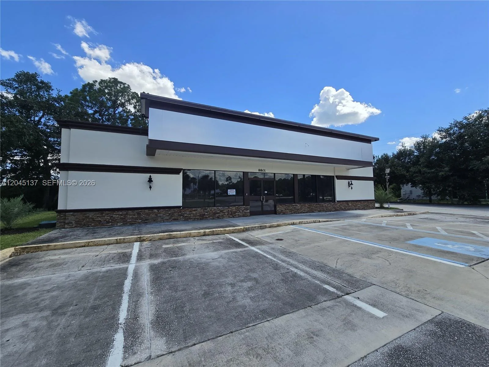 8801 20th St, Vero Beach, FL 32966 photo 2