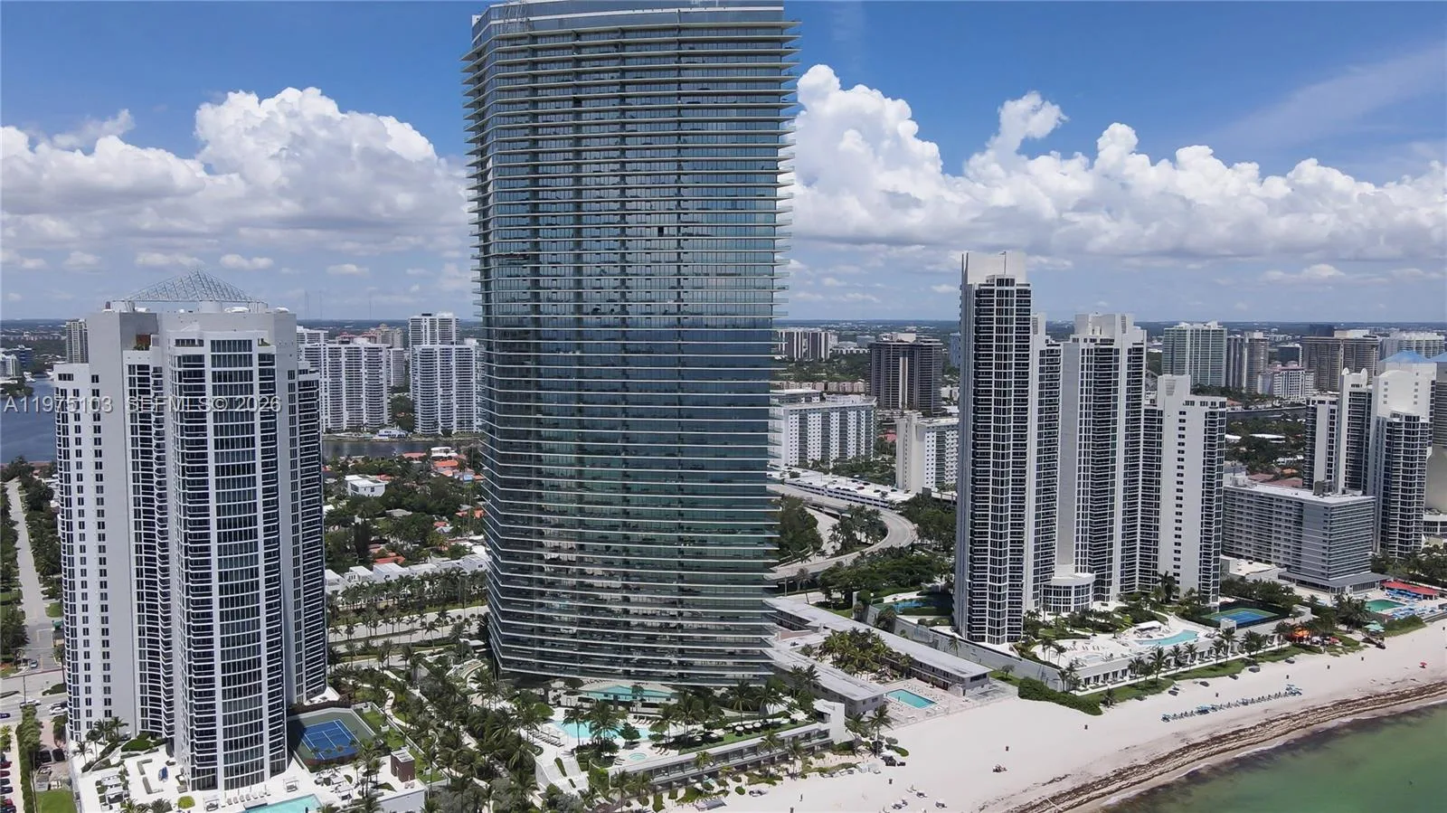 18975 Collins Ave # 801, Sunny Isles Beach, FL 33160 photo 2