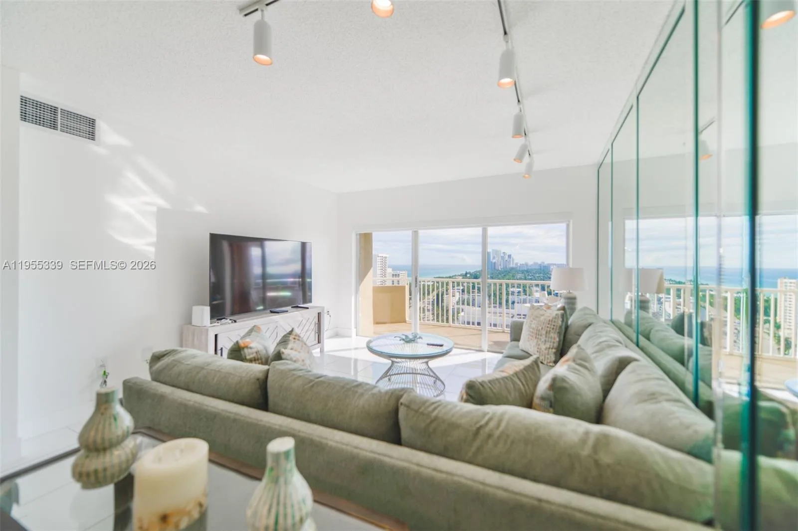 1985 S Ocean Dr # 22L, Hallandale Beach, FL 33009 photo 5