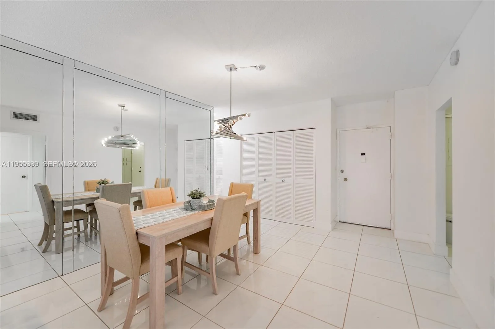 1985 S Ocean Dr # 22L, Hallandale Beach, FL 33009 photo 8