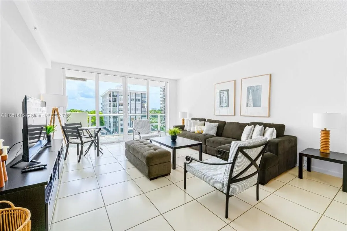 5601 Collins Ave # 521, Miami Beach, FL 33140 photo 3
