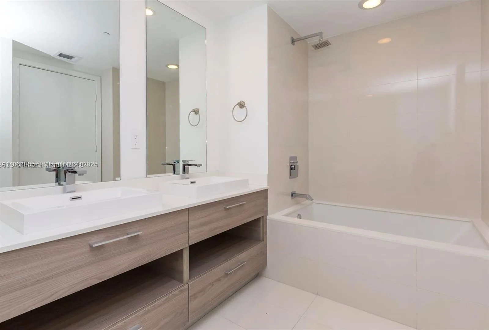 1300 S Miami Ave # 1602, Miami, FL 33130 photo 9