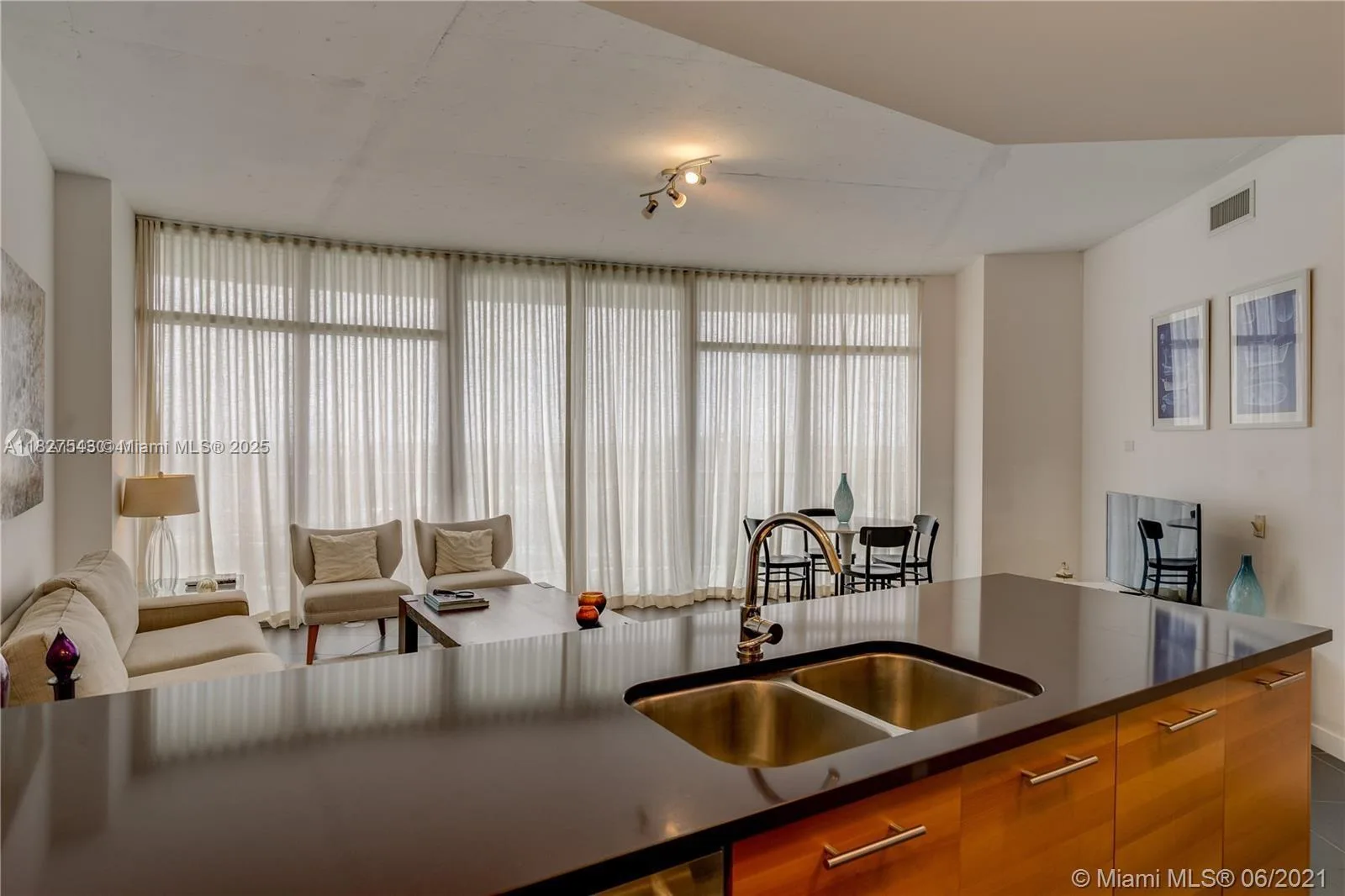 3301 NE 1st Ave # H2009, Miami, FL 33137 photo 8