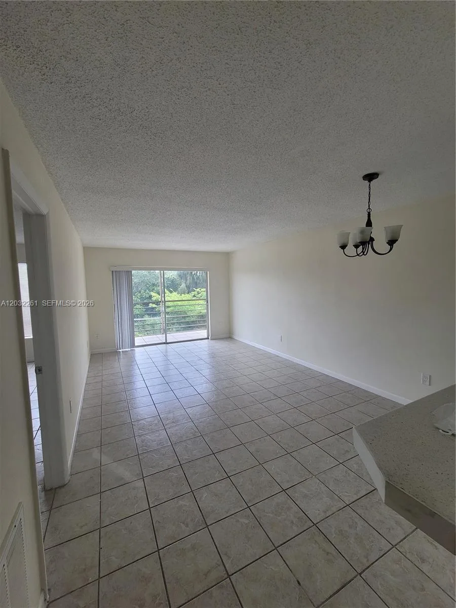 2800 NW 56th Ave # E401, Lauderhill, FL 33313