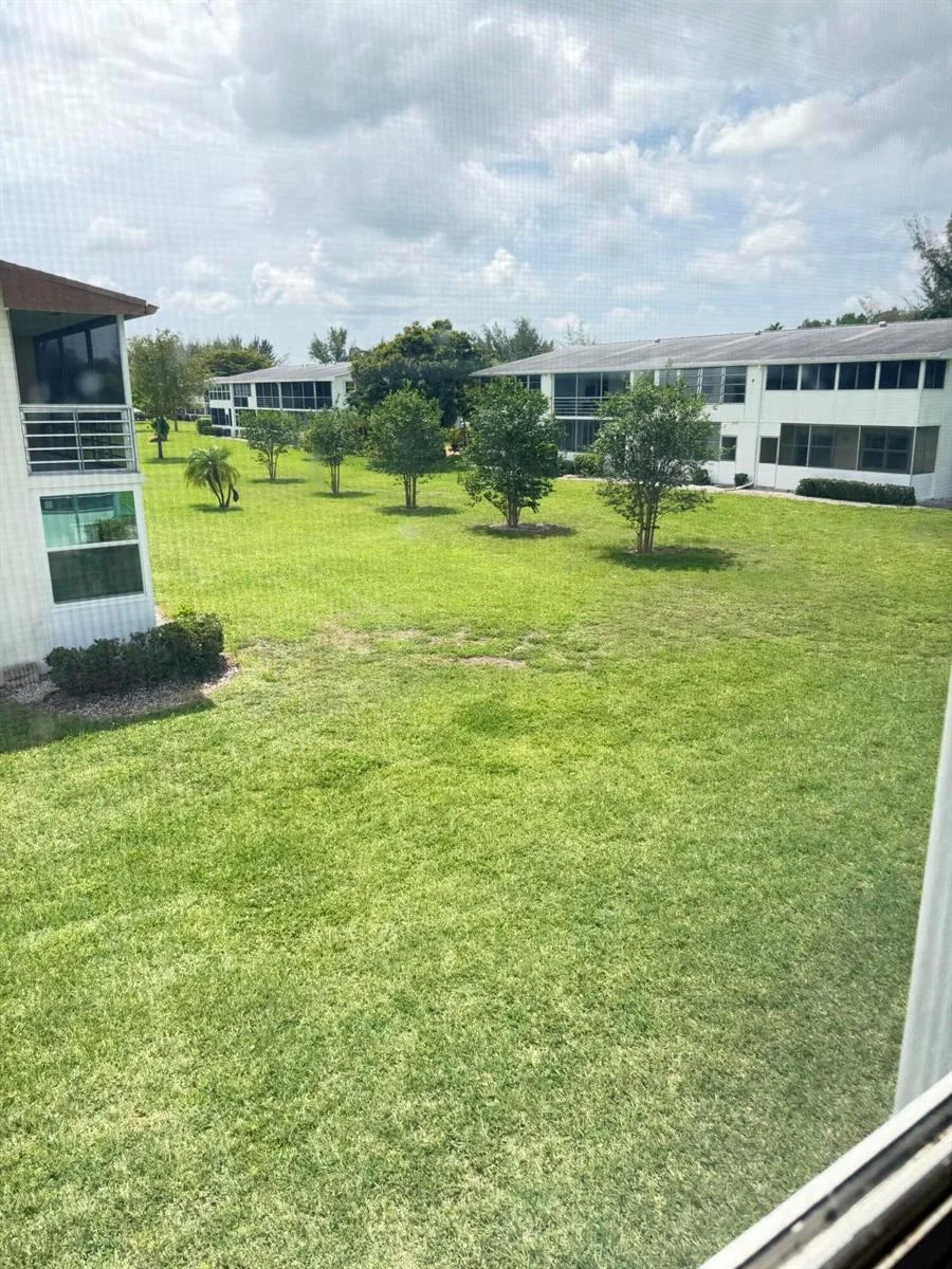 179 Windsor H, West Palm Beach, FL 33417