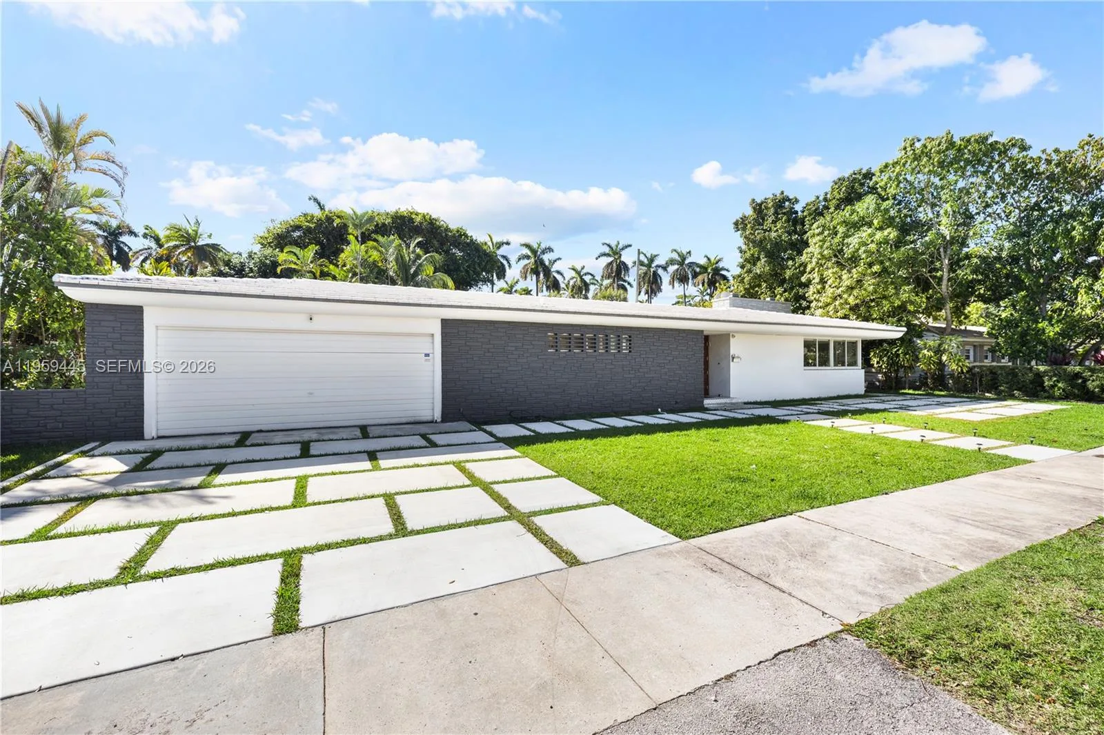 1040 NE 86th St, Miami, FL 33138