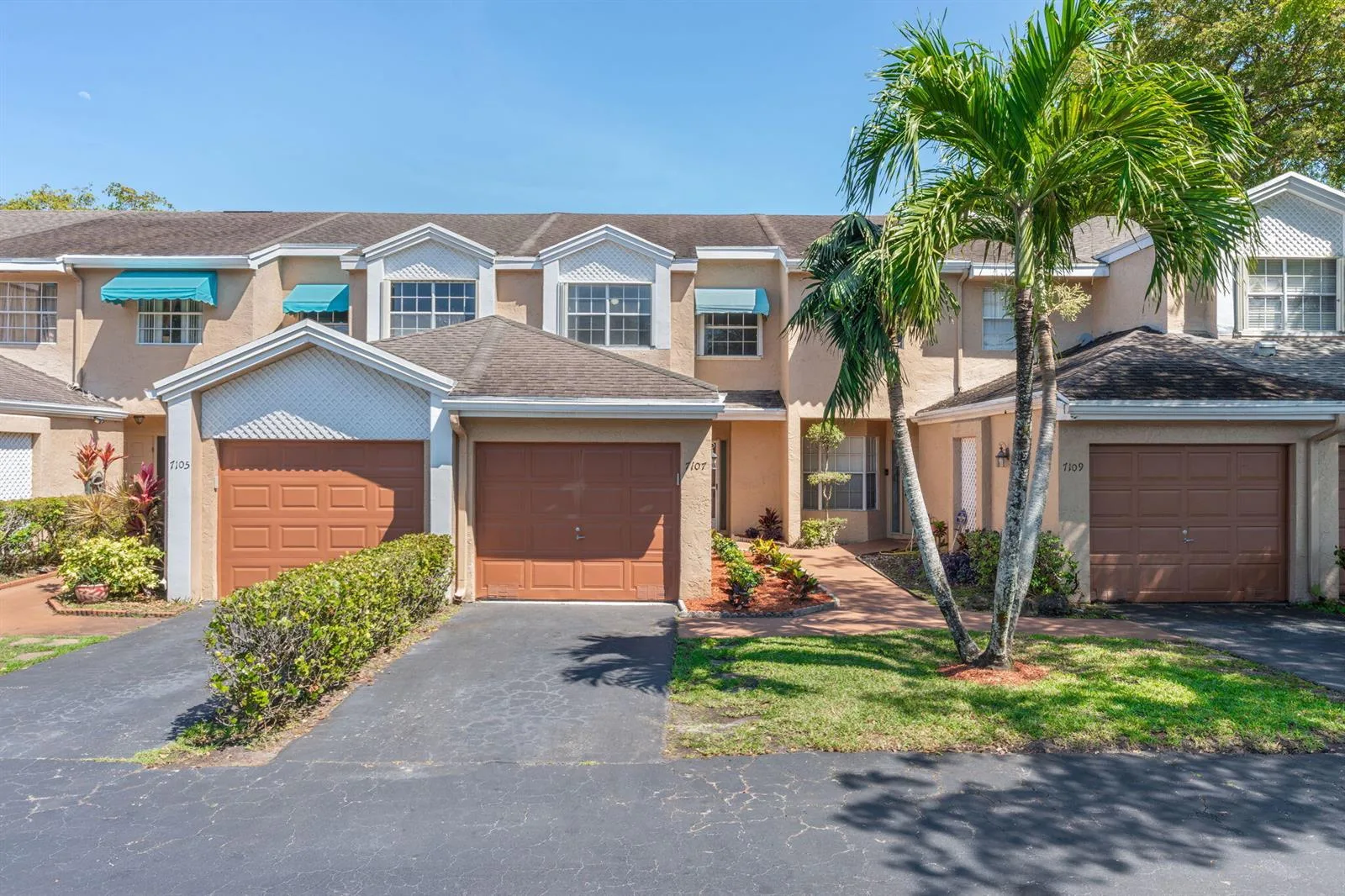 7107 Woodmont Way, Tamarac, FL 33321