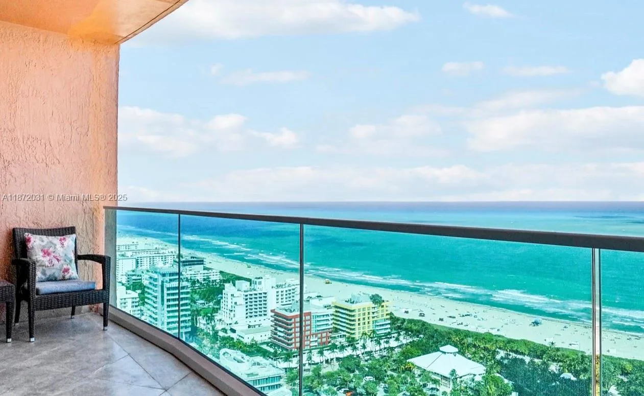 300 S Pointe Dr # 3502, Miami Beach, FL 33139 photo 2