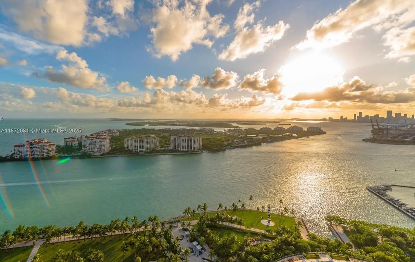 300 S Pointe Dr # 3502, Miami Beach, FL 33139 photo 3
