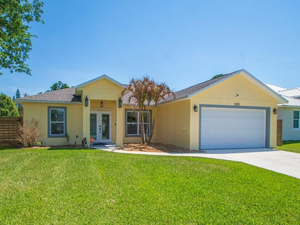 1330 38th Avenue, Vero Beach, FL 32960 photo 2