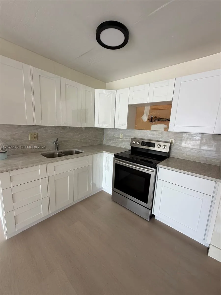 1800 NW 24th Ave # 220, Miami, FL 33125