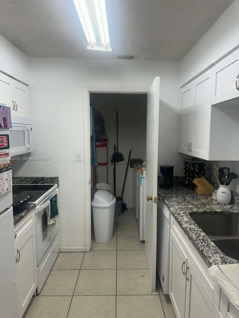 13287 Arbor Pointe Circle # 304, Tampa, FL 33617