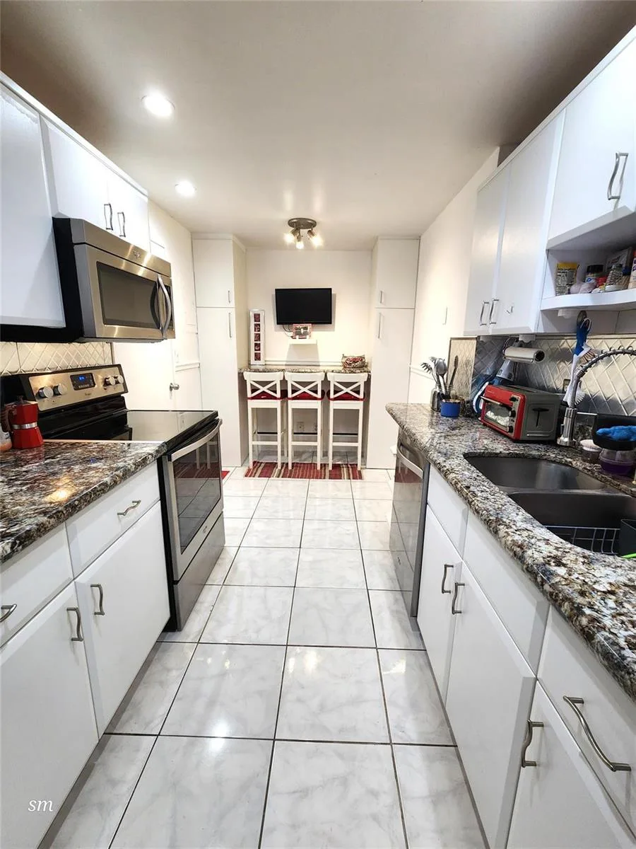 4400 Hillcrest Drive # 404, Hollywood, FL 33021 photo 5