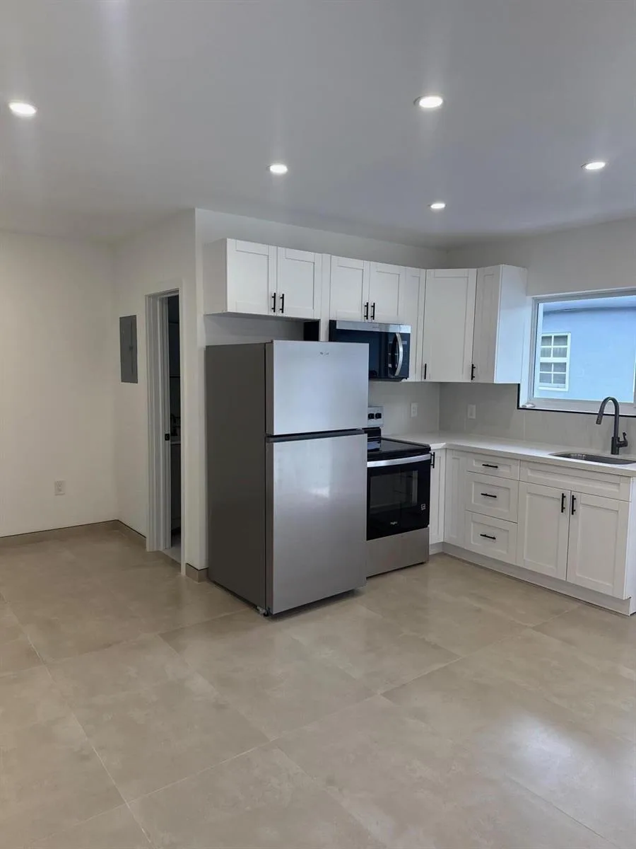 1235 Normandy Drive # 10, Miami Beach, FL 33141