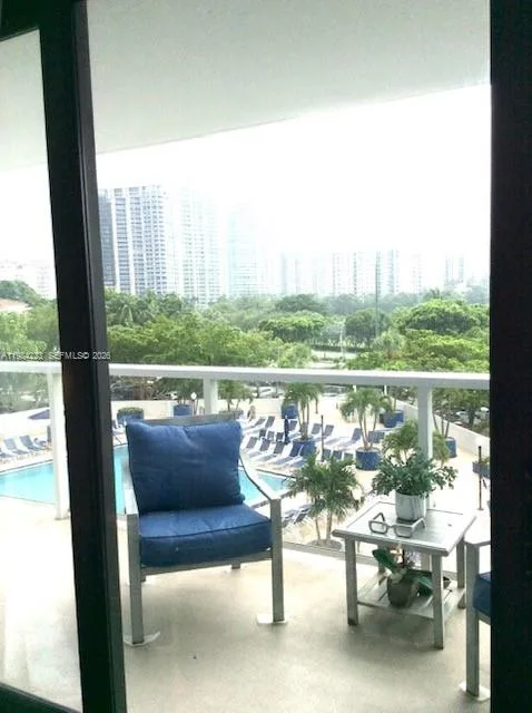 3701 N Country Club Dr # 504, Aventura, FL 33180 photo 11