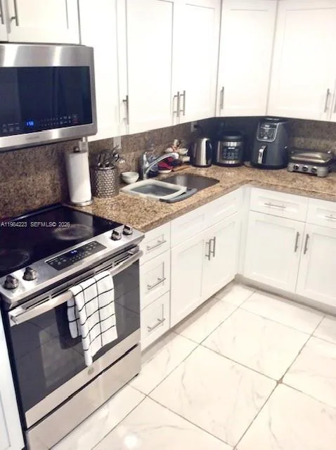 3701 N Country Club Dr # 504, Aventura, FL 33180 photo 3