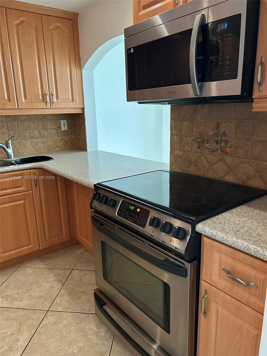 2625 Collins Ave # 1805, Miami Beach, FL 33140 photo 8