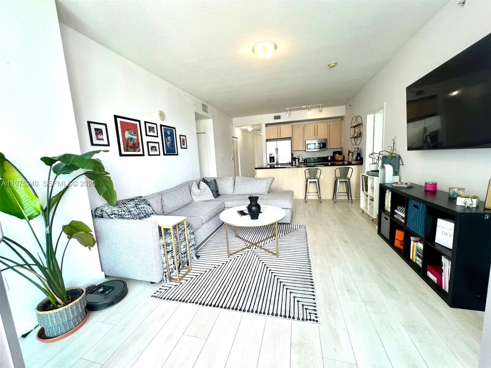 79 SW 12th St # 2010, Miami, FL 33130 photo 4